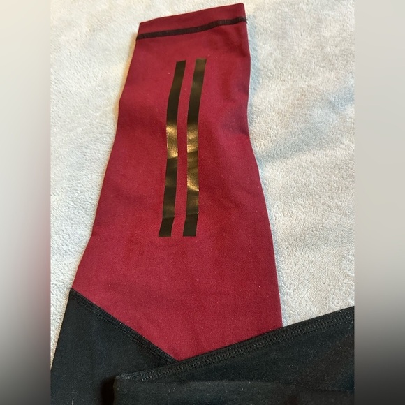 Zella Leggings with Zipper Slit at Ankles - Picture 6 of 9